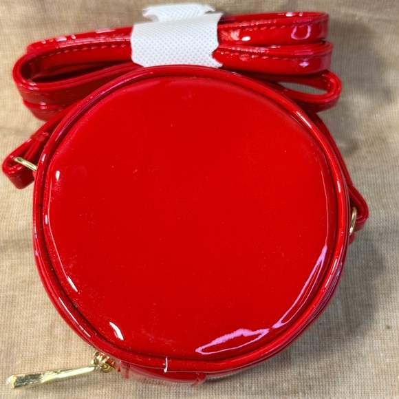 Marc Jacobs Mini Red Patent Leather Canteen Crossbody Bag. - Picture 2 of 6